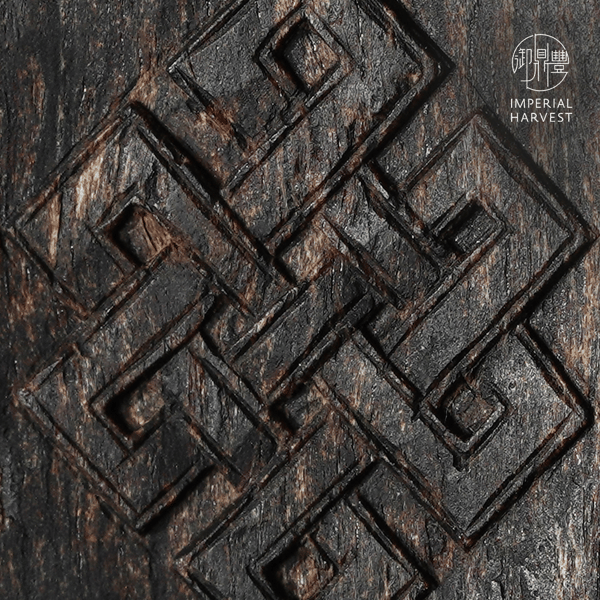 Black Qinan Mystic Knot